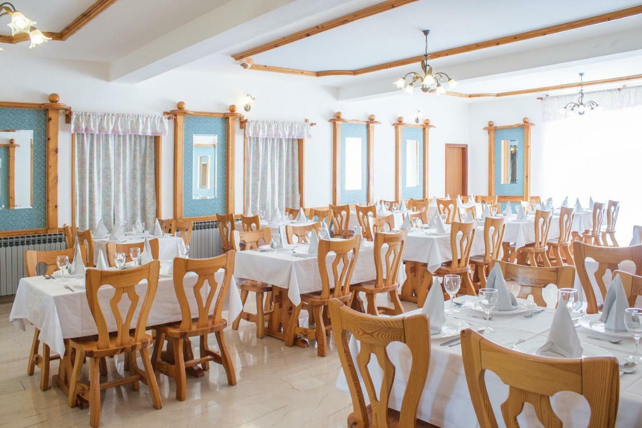 Pansion Oliva Hotel Krnica Luaran gambar