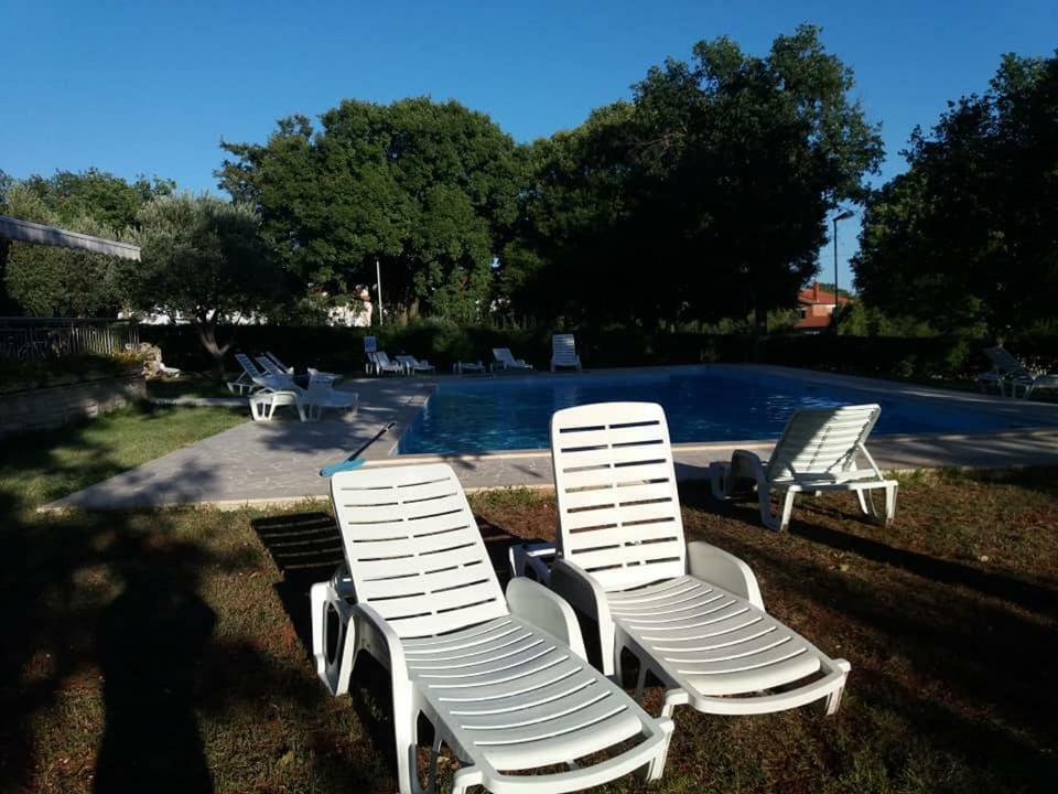 Pansion Oliva Hotel Krnica Luaran gambar